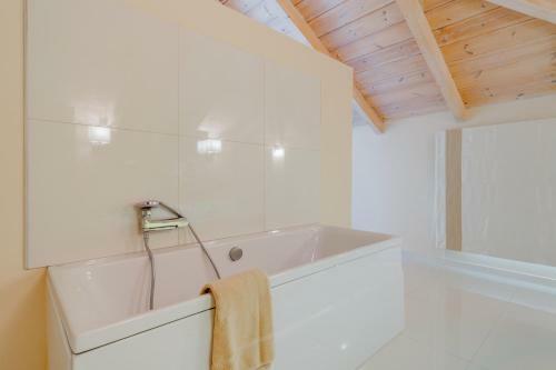 Chryssi Akti Family Villas