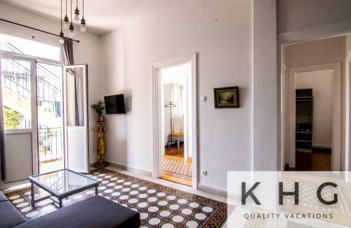 Eleni's Super Central Apartments! 5 Minutes Walking From Everything!