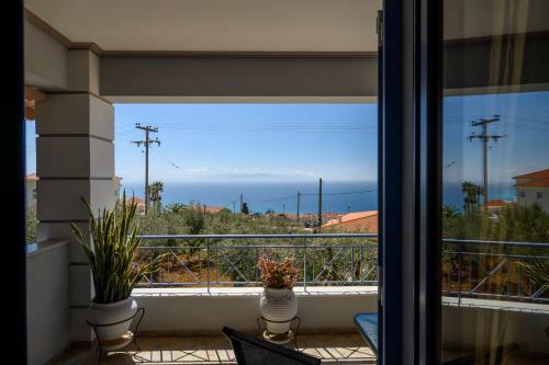 Villa Artemis - Luxury Home Over Lourdas Bay