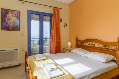 Villa Artemis - Luxury Home Over Lourdas Bay