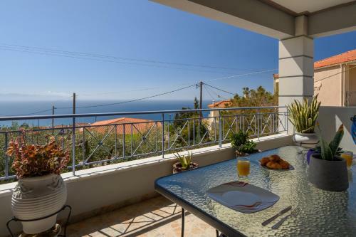 Villa Artemis - Luxury Home Over Lourdas Bay