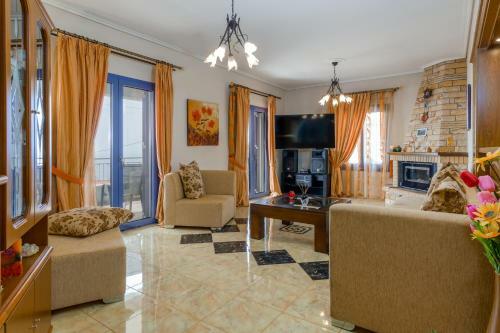 Villa Artemis - Luxury Home Over Lourdas Bay