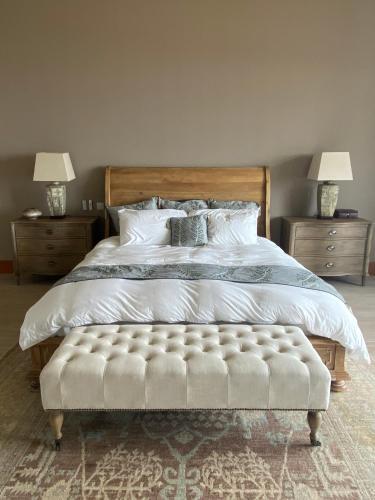 Villa Luxurious Private Retreat W/panoramic Ocean Views.