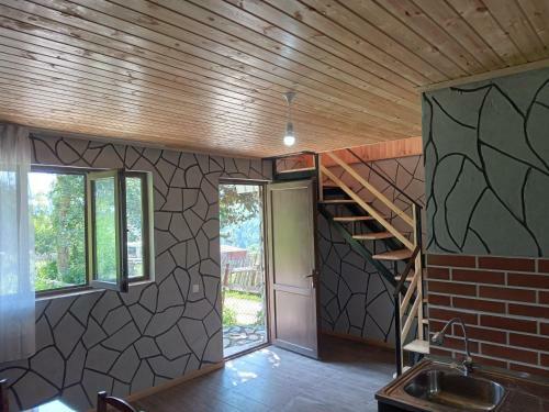 Luka's Cottage