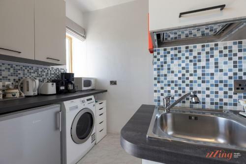 Seaview 2 Bedroom Beach Apartment