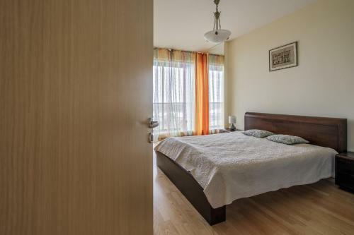 Sea View Apartment On 19th Floor