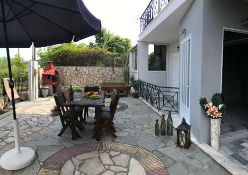 Hostal Rena Apartments