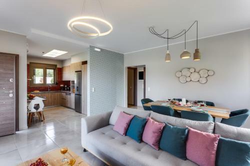 Villa Merastri By Villa Plus