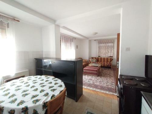 Apartamento Ocka's Kompot House