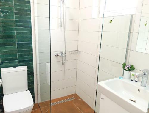 Hostal Iris Guesthouse