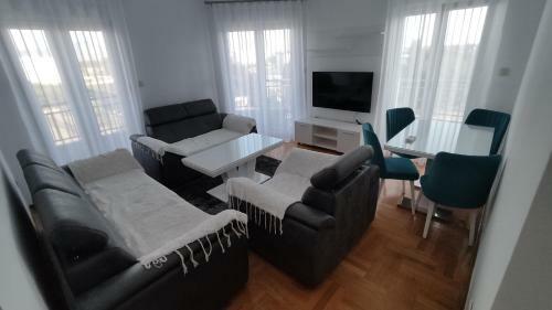 Mona Apartment