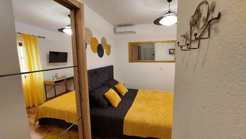 Hostal Beautiful Four Color Rooms
