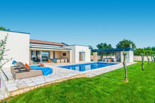 Villa Desiree By Villa Plus