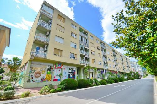 Central Apartment Tivat