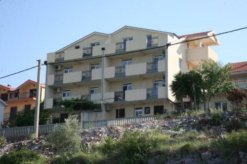Apartments Prascevic