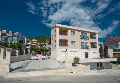 Luxury Apartments Ivanovic