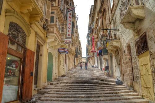 Central 2br Apartment In Valletta
