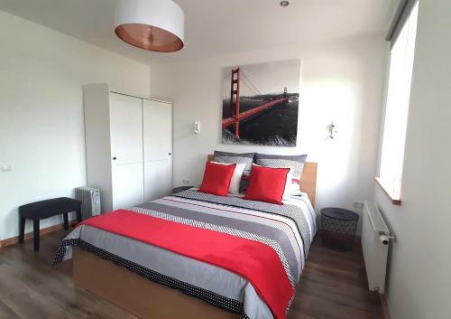 Pine Two Apartment