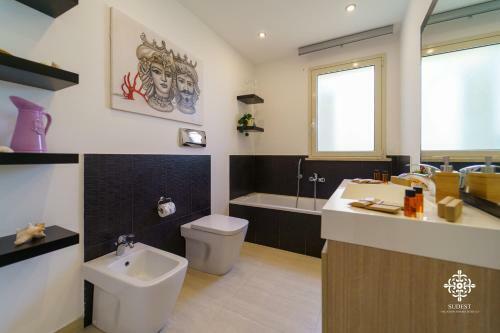 Villa Vittoria - Waterfront House