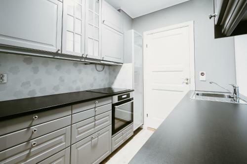 The Apartments - N�2