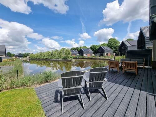 Luxurious Detached Water Villa With Jetty
