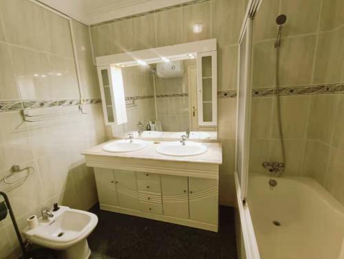 Hostal Alvide Guest House