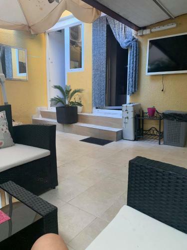 Hostal Vesna Apartments