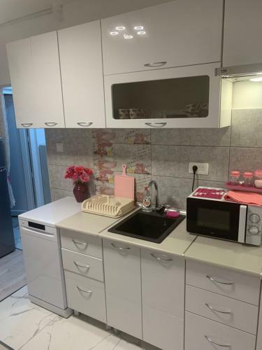 Hostal Vesna Apartments