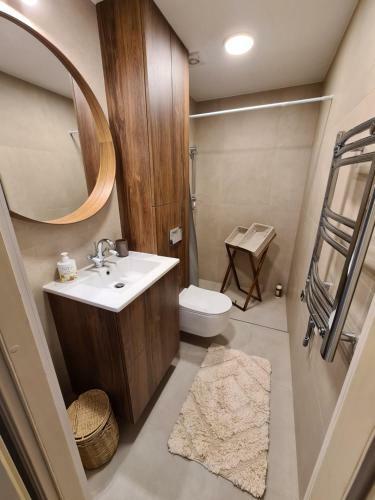 Lagoon View Apartment