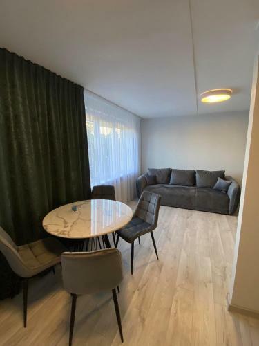 Adi Apartamentai