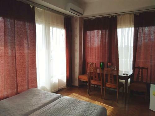 Hostal ?????? ????