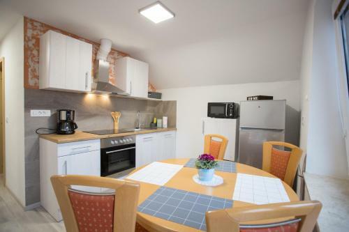 Apartmaji Hubi