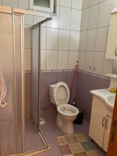 Havuz Imkan? Sunan Do?a Ile I� I�e Bir Ev