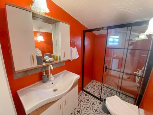 Hotel Tek Han Alacati