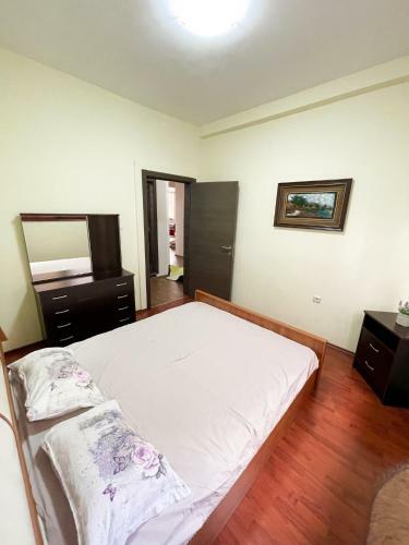 Sunny Hill Apartment