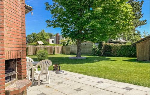 Awesome Home In Bruinisse With Wifi And 4 Bedrooms