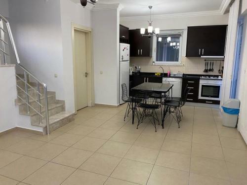 Villa 3 Katl? Triplex Havuzlu