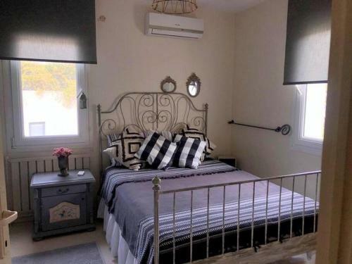 Apartamento A Unique Villa With Shared Pool And Garden