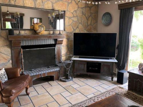 Apartamento A Unique Villa With Shared Pool And Garden