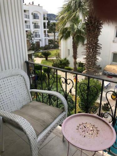 Apartamento A Unique Villa With Shared Pool And Garden