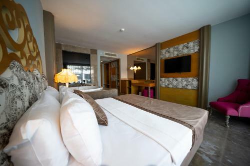 Thor Luxury Hotel Villas