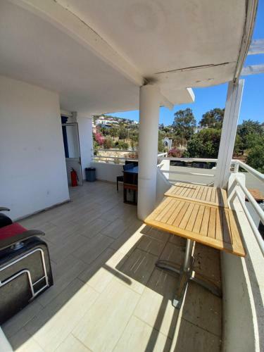 Apartamento Den?z Manzara Li Gen?? Terasli 2+1 �ati Kat Da?re