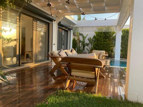 Kiral?k M�stakil Havuzlu L�x Villa