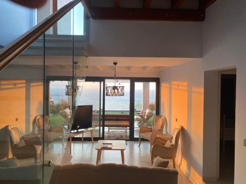 Kiral?k M�stakil Havuzlu L�x Villa