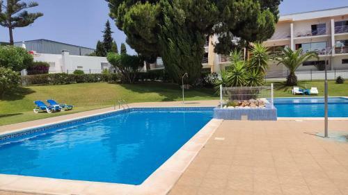 Apartamento 01 Sra Da Rocha Com Piscina