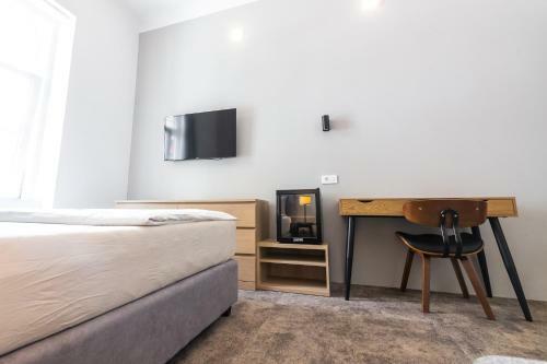 Hotel Roomers