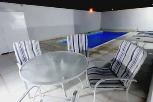 Casa Amplia Con Pileta Climatizada