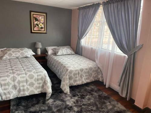 Casa 2 Pisos 100% Funcional En Cuenca Garantizado