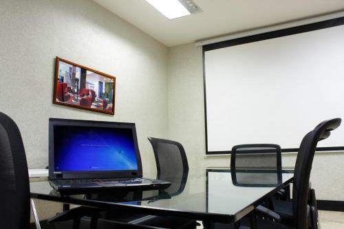 Hotel Trinitarias Suites
