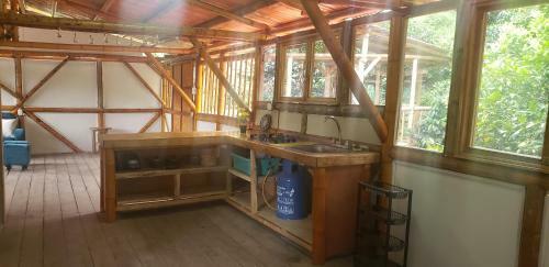 Caba�a Cafetales Con Parqueo
